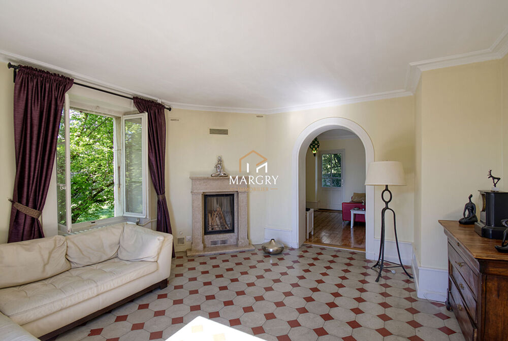 � vendre  Maison Divonne-les-Bains (01220)