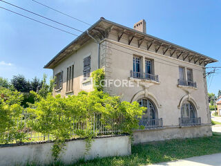  Villa � vendre 9 pi�ces 260 m�