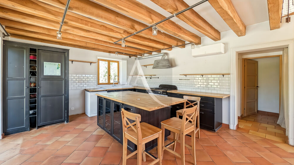 Maison en pierre avec un petit gite indépendant en campagne