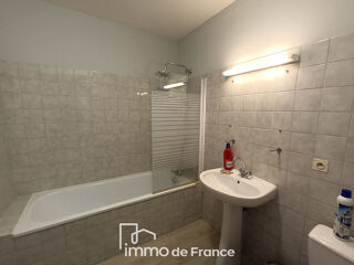  Immeuble à vendre 8 pièces 210 m²