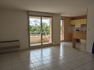  Appartement à louer 2 pièces 50 m²