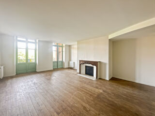  Appartement à louer 3 pièces 91 m²