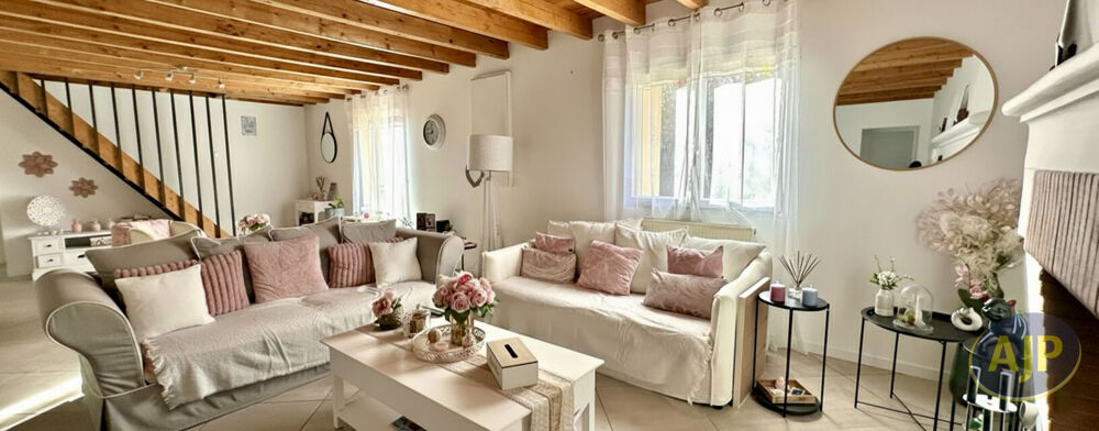 Maison avec piscine, 4 chambres !