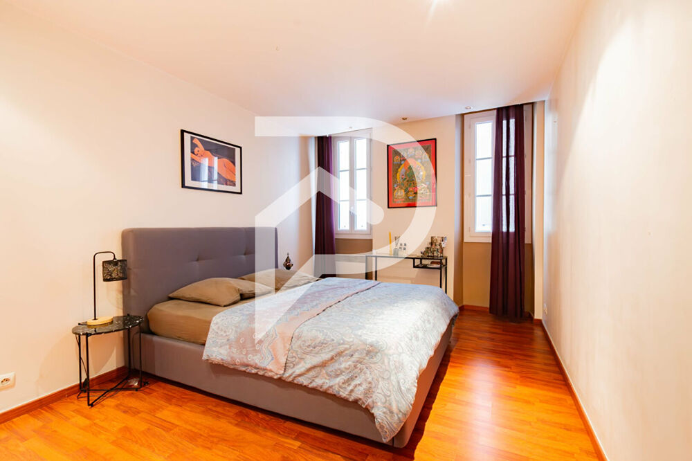 Vente Appartement Coup de coeur dans le 2ème - T3 authentique et atypique, esprit maison, avec terrasse de 24 m2 Marseille 2