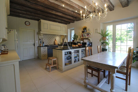  Maison à vendre 8 pièces 242 m²