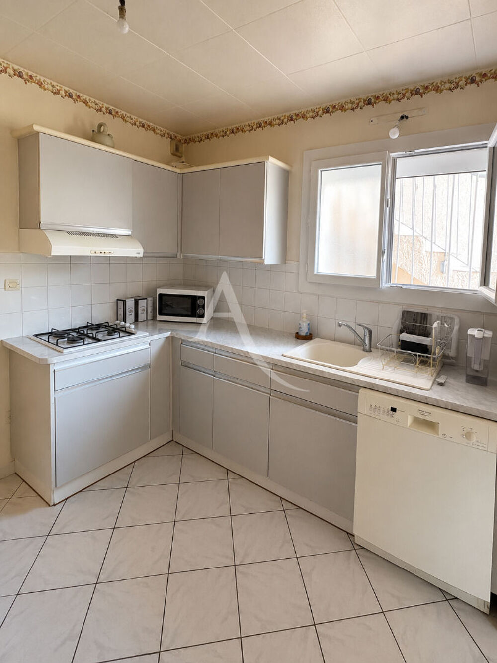 Vente Appartement Appartement T3 en rez-de-jardin Istres
