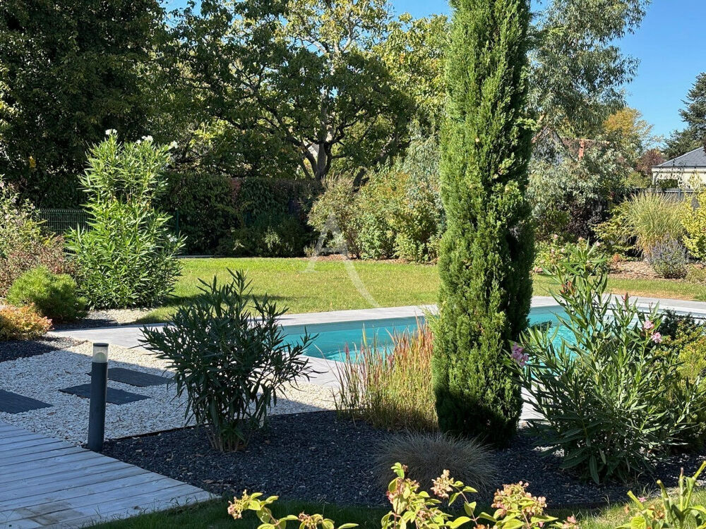 UNE MAISON D'EXCEPTION AUX PORTES D'ORLÉANS