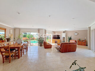  Maison  vendre 5 pices 215 m