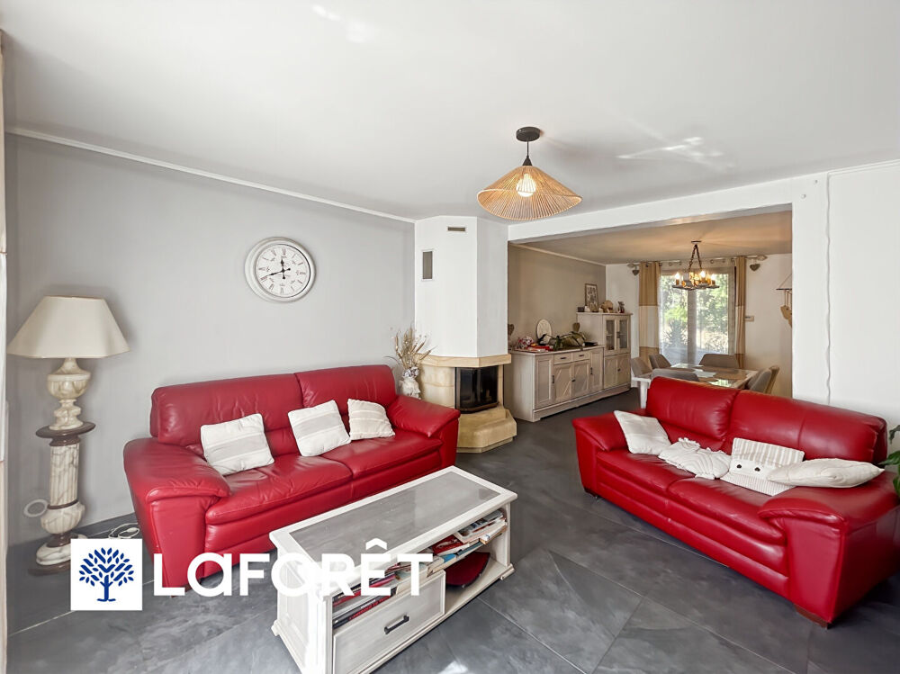 Maison traditionnelle 6 pièces à vendre à Sainte Geneviève des Bois - Réf 9159