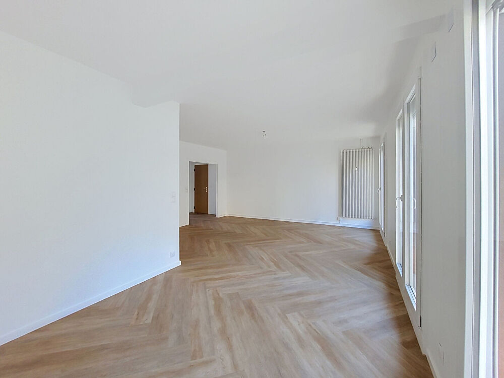 Vente Appartement Appartement F3 entièrement rénové  de 100m³ avec terrase , ascenseur et garage Le puy en velay