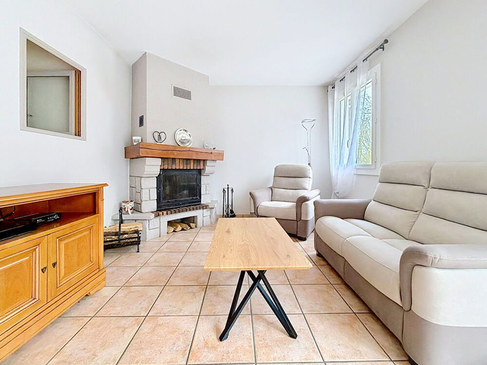 Maison proche Thivars 4 pièces 84 m²
