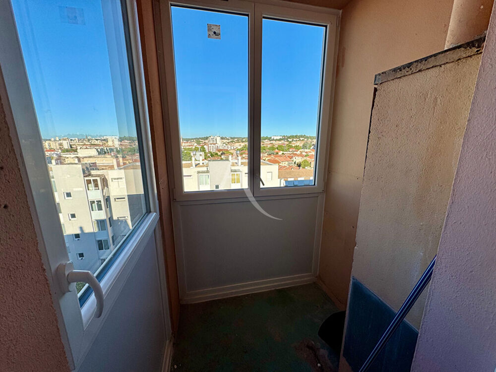 Vente Appartement Appartement  4 pièce(s) 69.47 m2 Nimes