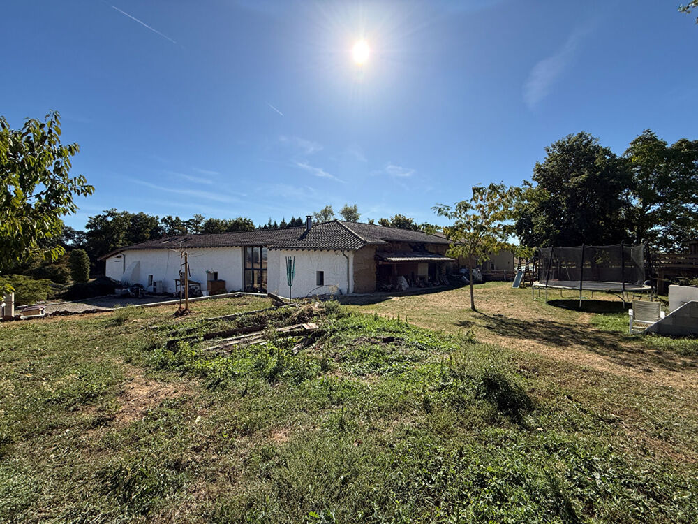 Vente Maison Charme, volumes et potentiel pour ce corps de ferme Illiat