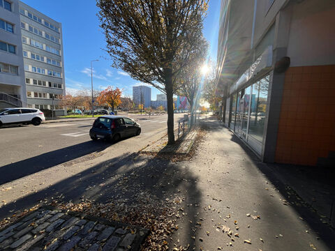  Parking / Garage � louer 