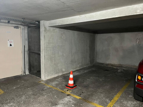  Parking / Garage  louer 12 m