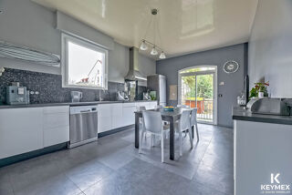  Maison  vendre 11 pices 263 m