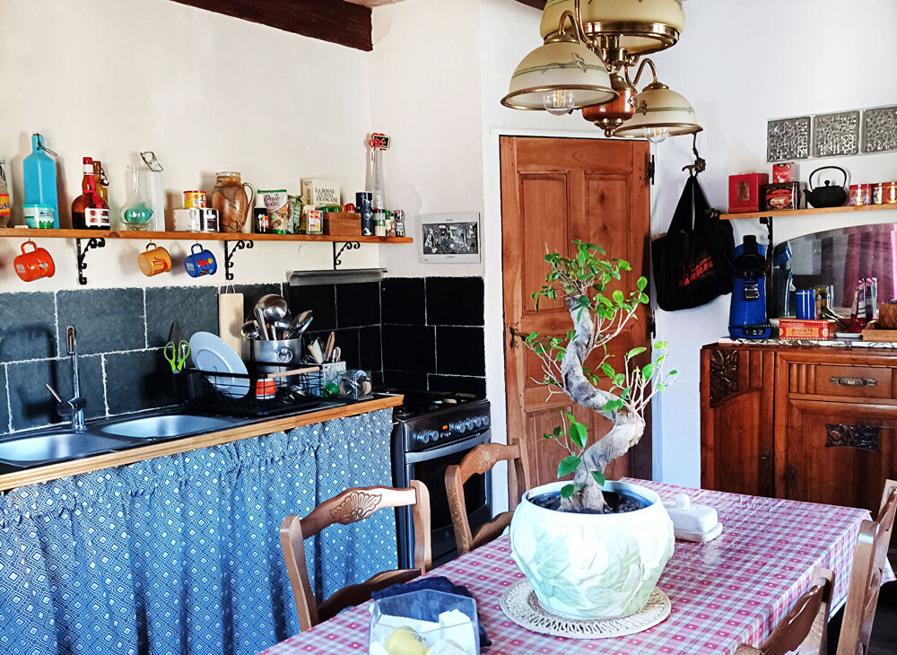 Maison de village Lacaze 6 pièce(s) 120 m2