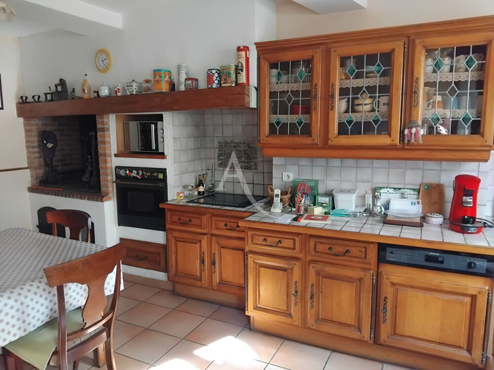 Vente Maison Maison Talairan 9 pièce(s) 228 m² Talairan