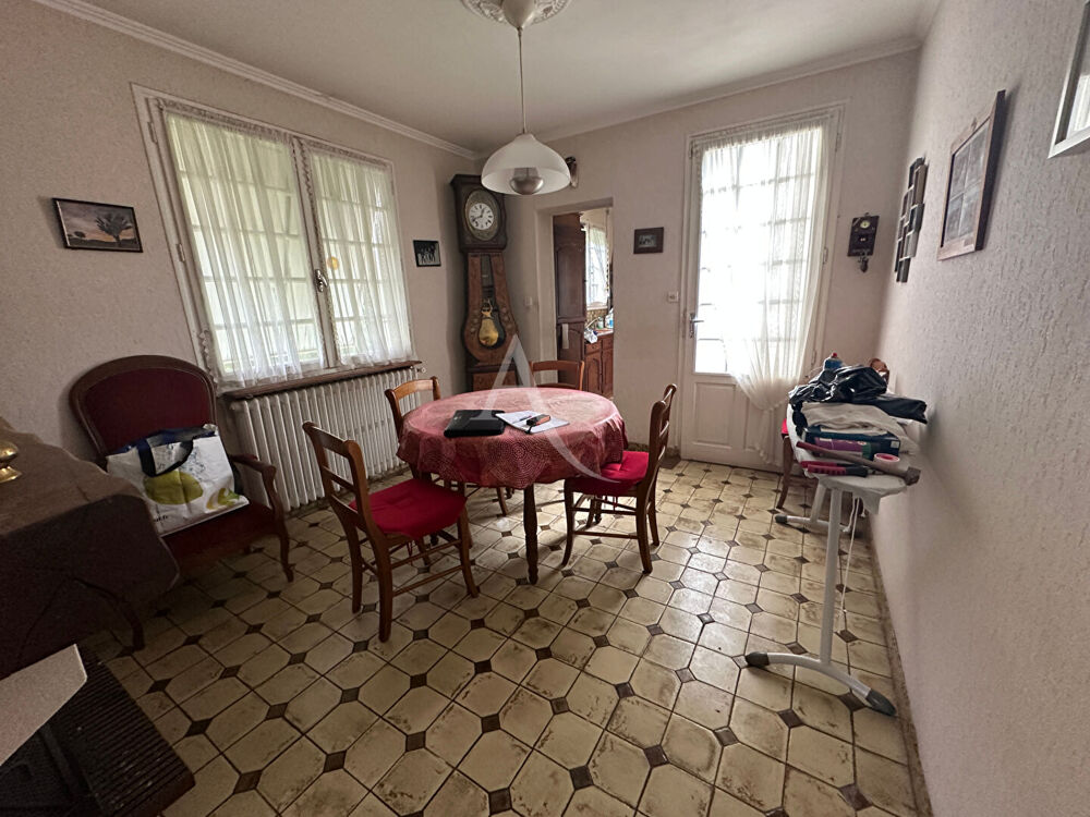 Maison à rénover 4 chambres à vendre en plein centre d'Aizenay