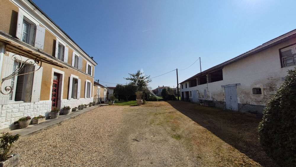 Vente Maison Maison Aujac - corps de ferme avec du potentiel Aujac