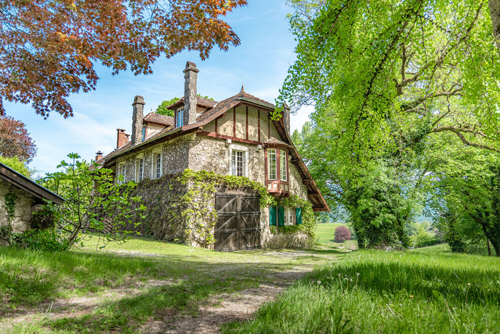 Vente Maison Maison de caractère à Peyrieu; Idéale chambres d'hôtes ou gîtes Peyrieu