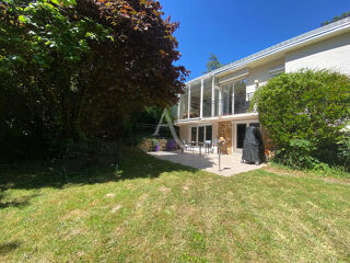  Maison  vendre 8 pices 181 m