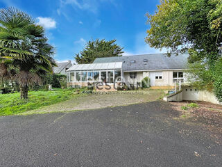  Maison  vendre 6 pices 215 m