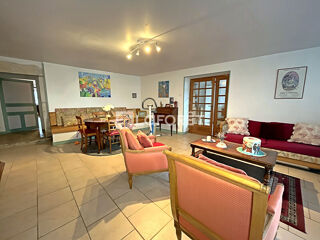  Maison  vendre 6 pices 221 m