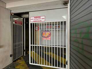  Parking / Garage à vendre 