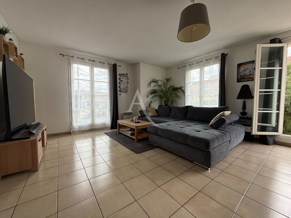 Location Appartement A LOUER - Appartement Dourdan 3 pièce(s) 72 m2 Dourdan