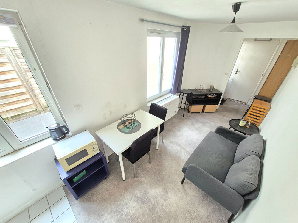 EXCLUSIVITÉ LILLE WAZEMMES / SAINT-MICHEL : T1 BIS EN DUPLEX AVEC TERRASSE PRIVATIVE