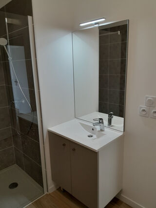  Appartement à louer 3 pièces 73 m²