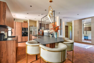  Maison � vendre 8 pi�ces 281 m�