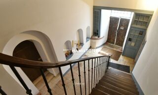  Immeuble � vendre 15 + pi�ces 318 m�