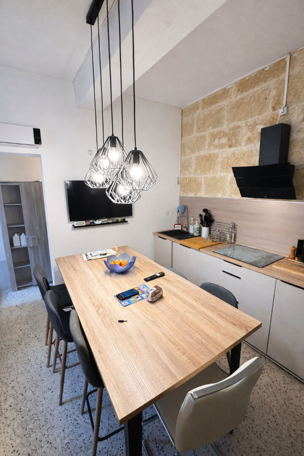 Vente Maison Centre de Vauvert - Maison de village R+1 - 5 pièces - 106 m² - Cour intérieure - Ouvert Interagence Vauvert