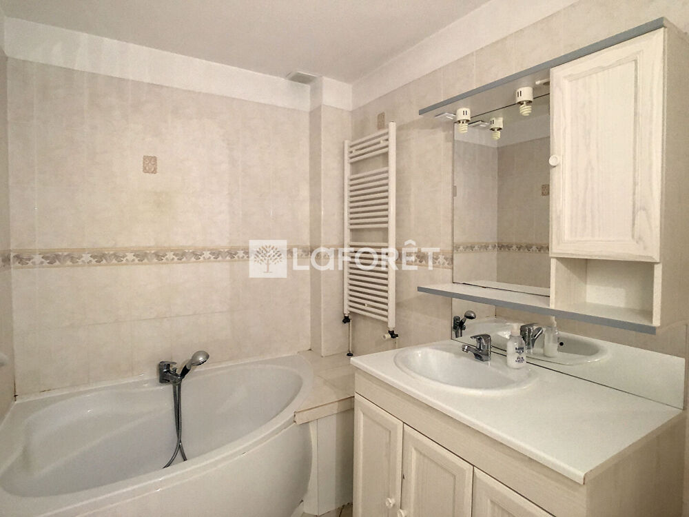 Appartement Centre-Ville de Vitry-Le-François; 5 pièces 93.70 m2