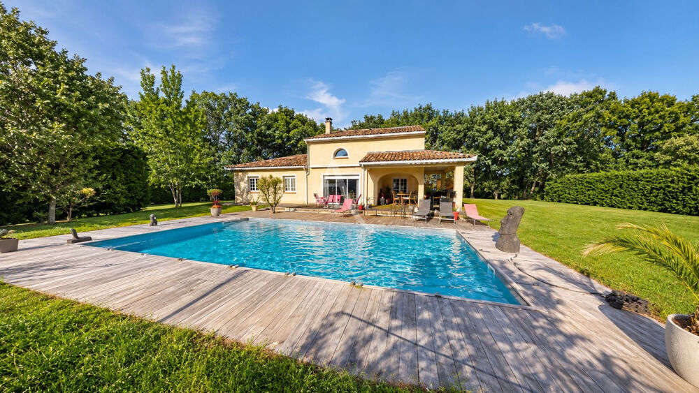 PUJAUDRAN - Villa T6 - 170m2 5 chambres avec piscine et double garage sur 4100m²