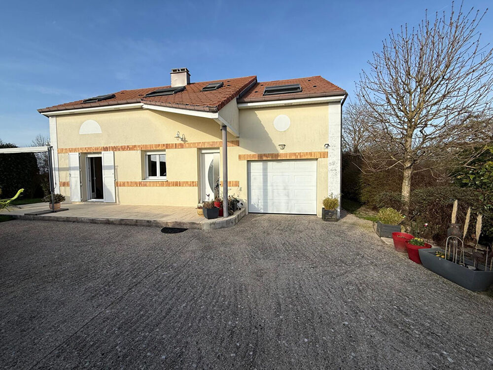 Maison 8 pièces 150 m² · à Vittel · 150 m² · 296 000 €