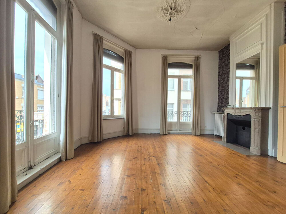 LILLE GAMBETTA/SEBASTOPOL : Appartement 102m² à rénover avec cave