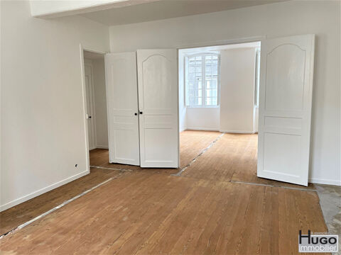 BORDEAUX - SAINT-RÉMI - BUREAU-LOGEMENT 108M² + COUR 22M² - EN SECTEUR SAUVEGARDÉ ! 629000 33000 Bordeaux
