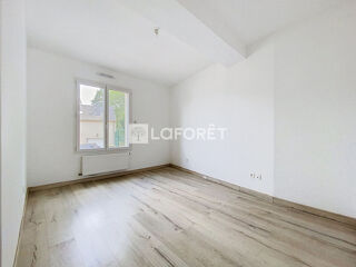  Maison à louer 5 pièces 110 m²