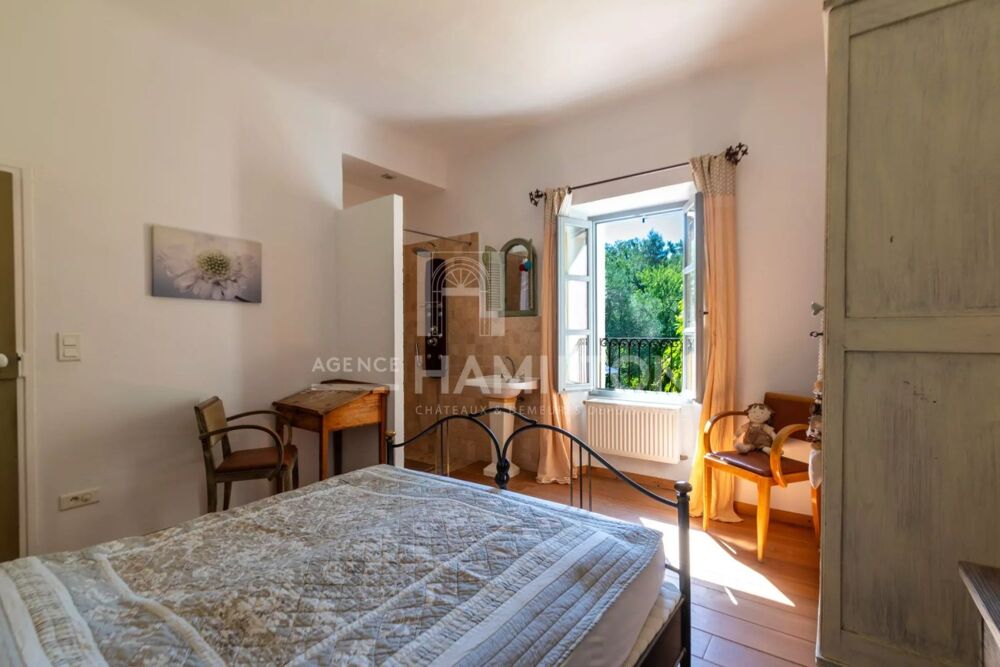 à vendre  Maison Roquefort-les-Pins (06330)