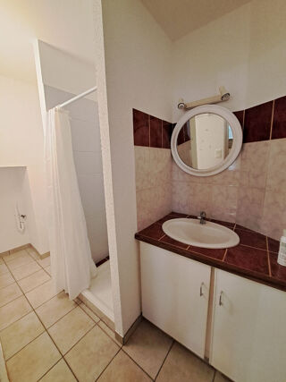  Appartement à louer 2 pièces 35 m²