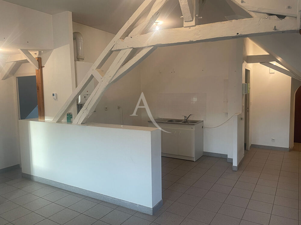 Location Appartement A LOUER TIERCE Bel Appt T3 au 1er étage de 62 m2 avec petit jardinet Tierce
