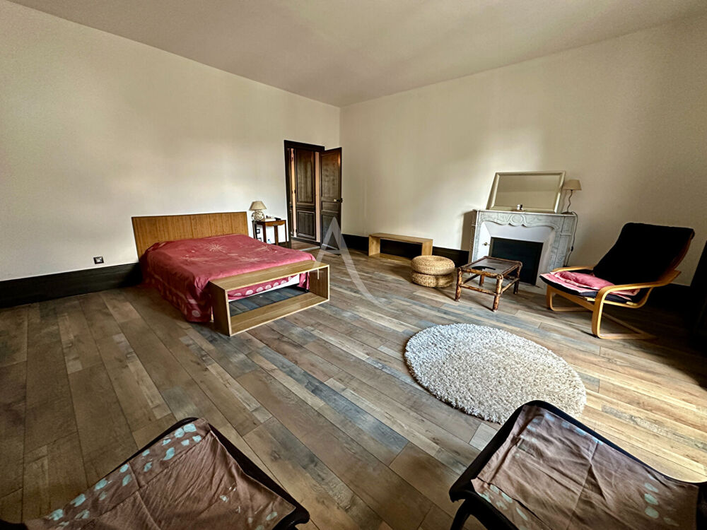 Vente Maison CENTRE DE MIREBEAU - PROPRIETE EXCEPTIONNELLE - CACHET - BEAUX VOLUMES - 242m²  - 4/5 CHAMBRES Mirebeau