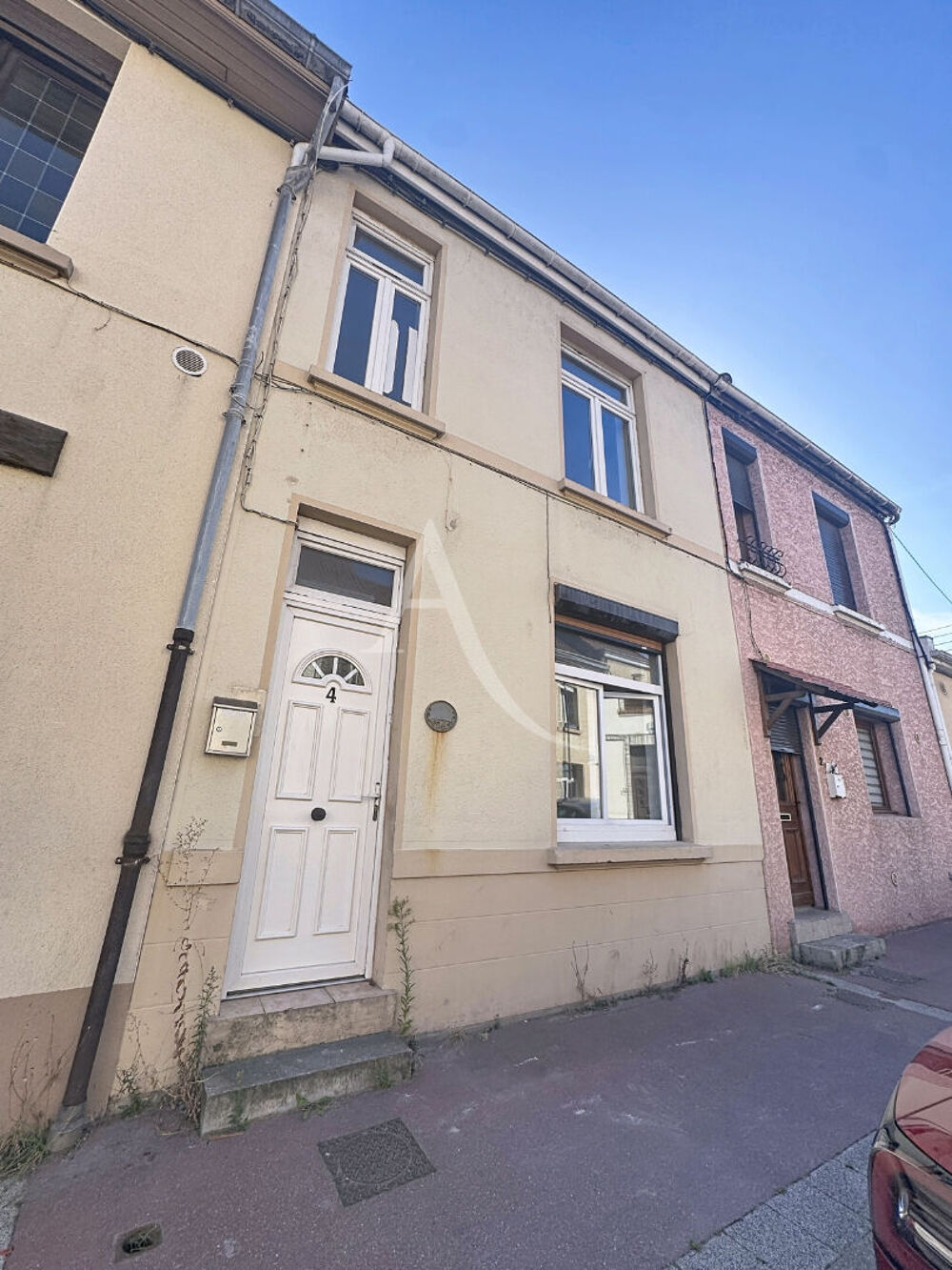 Maison 3 chambre cour