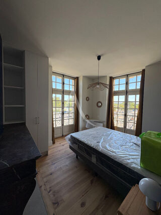 Location Appartement Appartement Bordeaux 5 pièce(s) 67.62 m2 Bordeaux