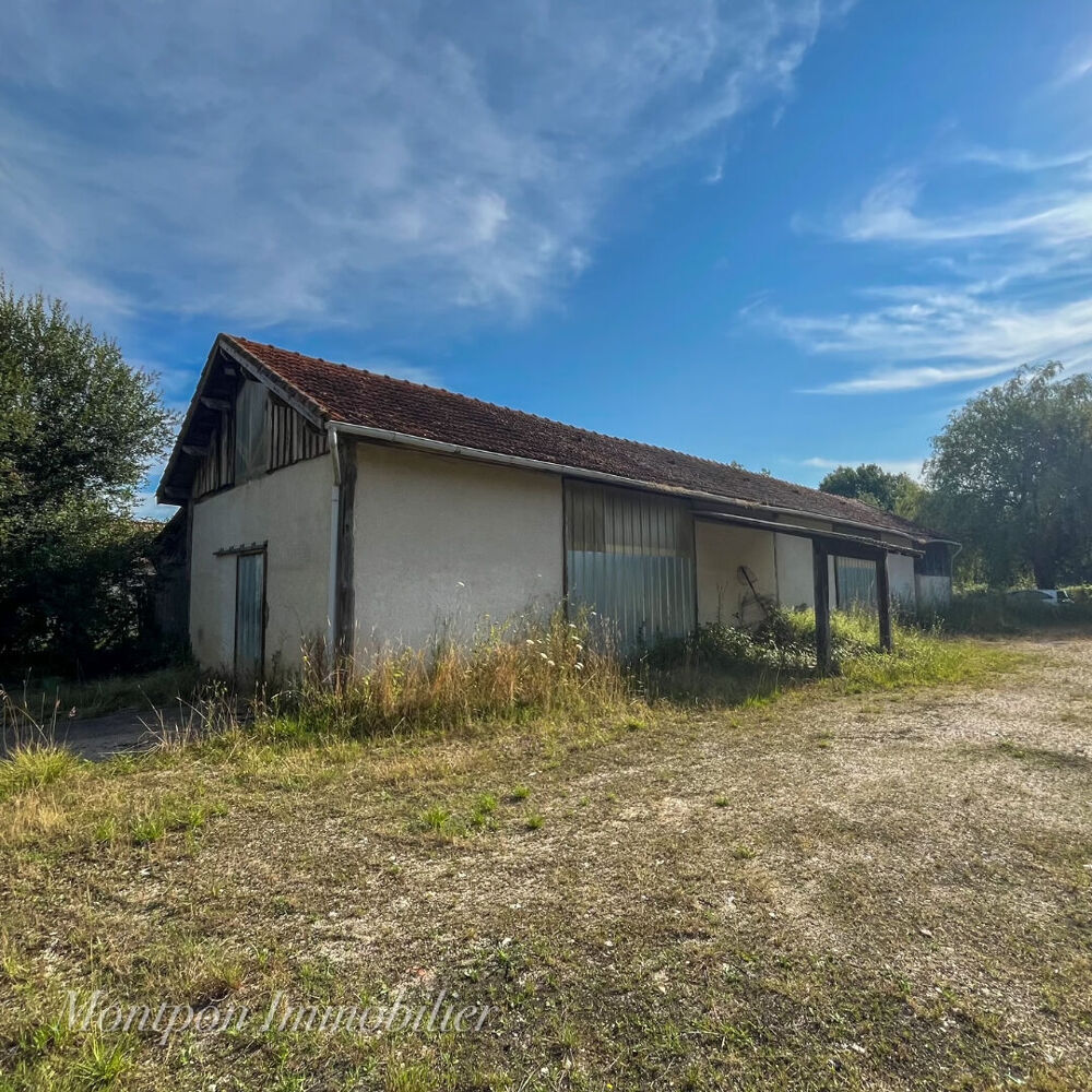 Maison et Hangar isolés