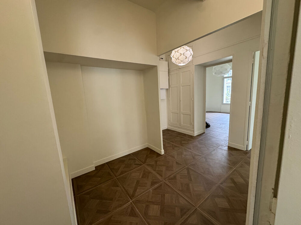Vente Appartement Appartement 4 pièces  proximité immédiate tribunal - Toulon Centre Ville Toulon
