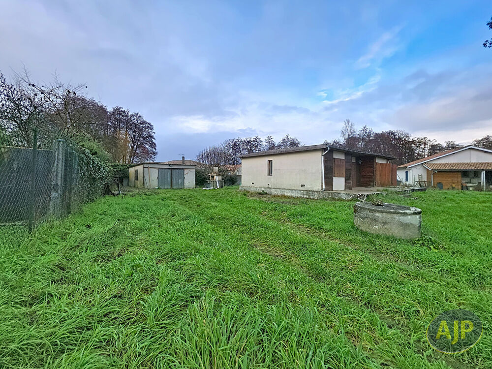 Vente Terrain Terrain 1268 m² avec maison et garage à IZON Izon